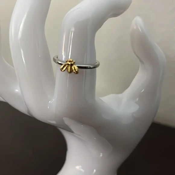 18k Gold Plated Bee Ring Golden Women’s Ring Jewelry - Picture 3 of 3